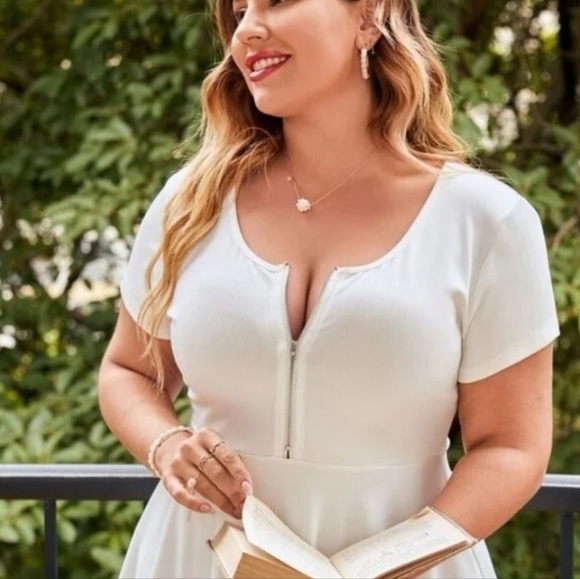 SHEIN Plus White Short Sleeve Top with Gold Zipper Peplum style Women's Size 3XL - Picture 2 of 10